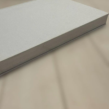 Designed By Apple In California Book Large Size 41.3 x 33cm Good condition USED9