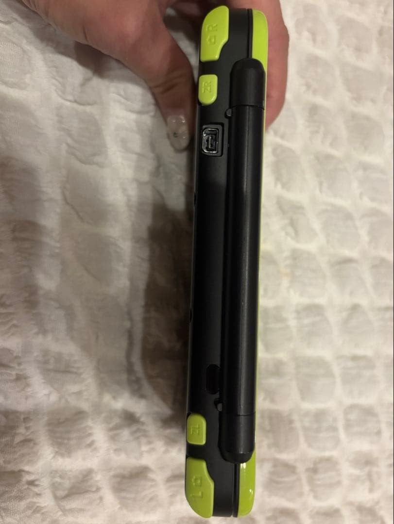 New Nintendo 2DS XL LL Black Lime Console Charger Box Japanese with BOX USED9