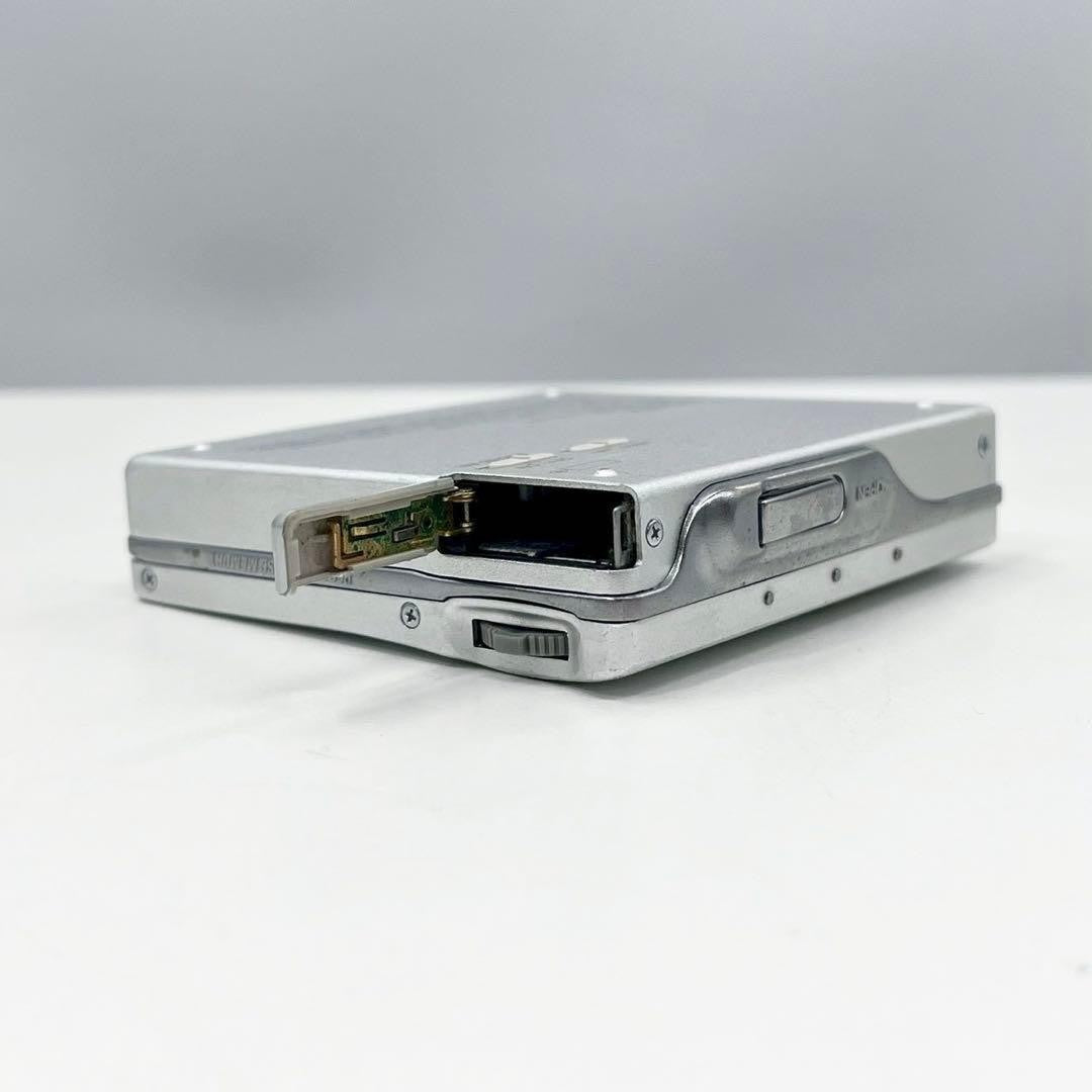 SONY MZR900 MD WALKMAN PORTABLE MINIDISC RECORDER Digital MDLP Silver USED6