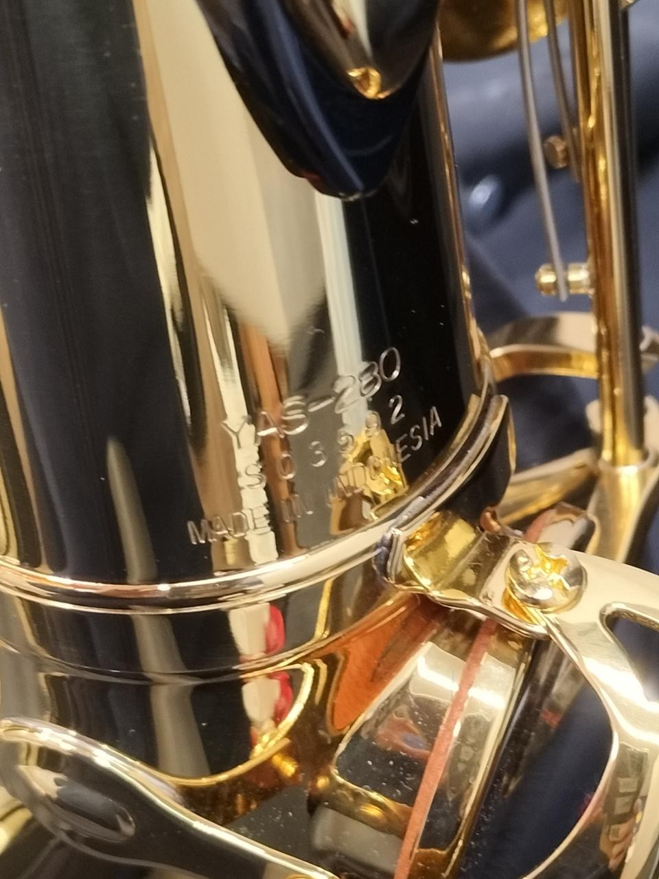 Yamaha YAS-280 Alto Saxophone Gold Lacquer with Case5