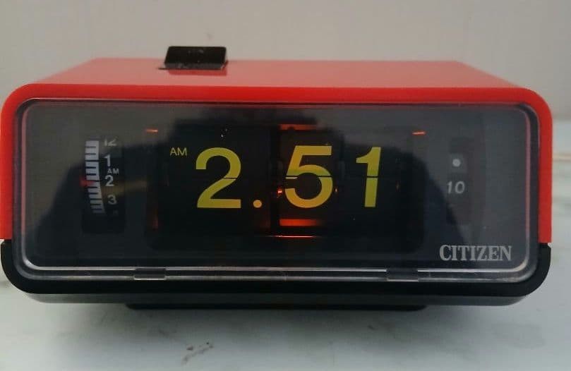 CITIZEN 5RD025 Red Flip Alarm Clock Desk Clock Made in Japan Retro Vintage1