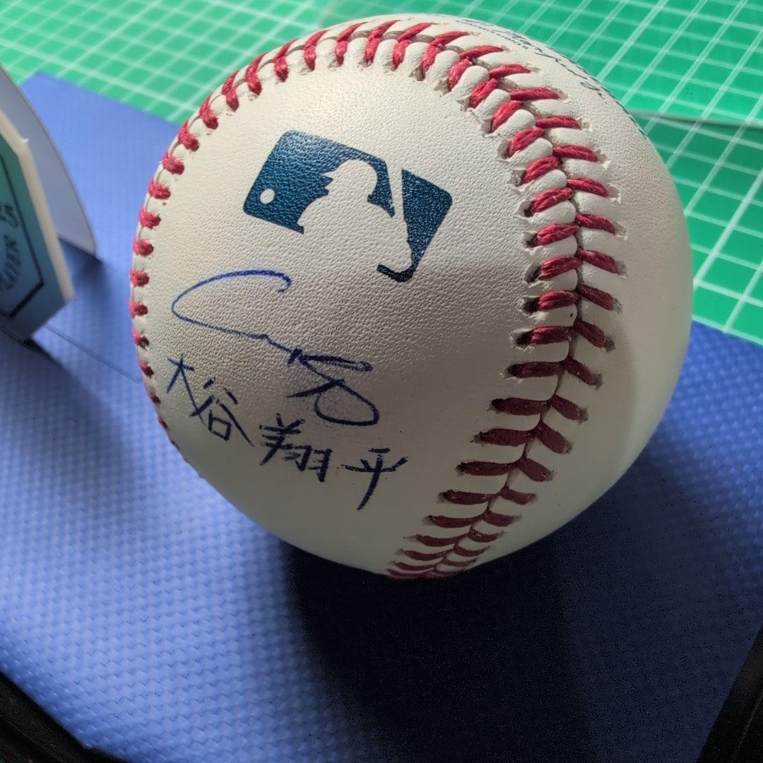 SHOHEI OHTANI Autographed Ball Auto BASEBALL MLB Dodgers Japan9