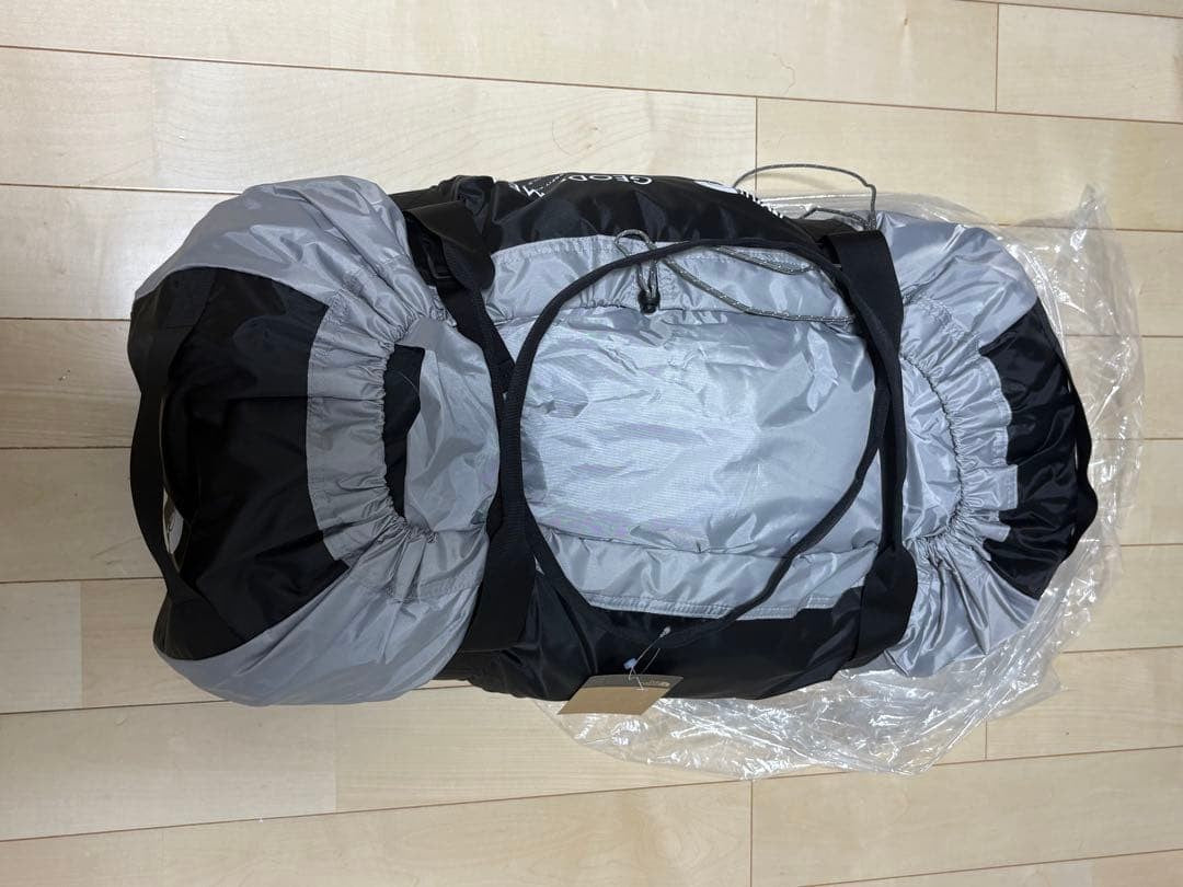 NV22311 GEODOME4 THE NORTH FACE 4 Person Geodesic Dome Tent Meld Shelter grey0