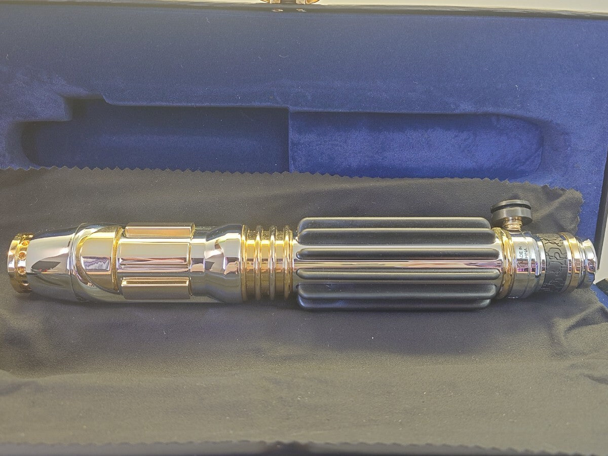 Master Replicas SW-112 Mace Windu 1:1 Lightsaber Star Wars with Box COA USED0
