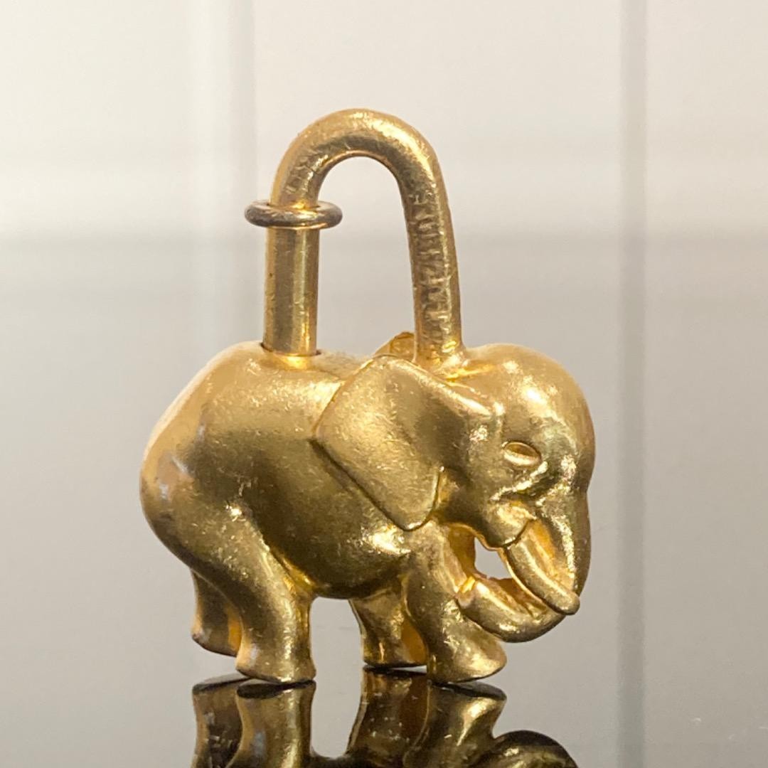 HERMES 1997 Cadena Elephant Lock Charm Gold GP Africa Vintage Rare USED1