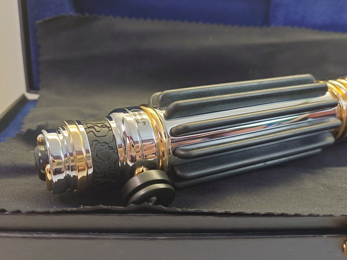 Master Replicas SW-112 Mace Windu 1:1 Lightsaber Star Wars with Box COA USED4