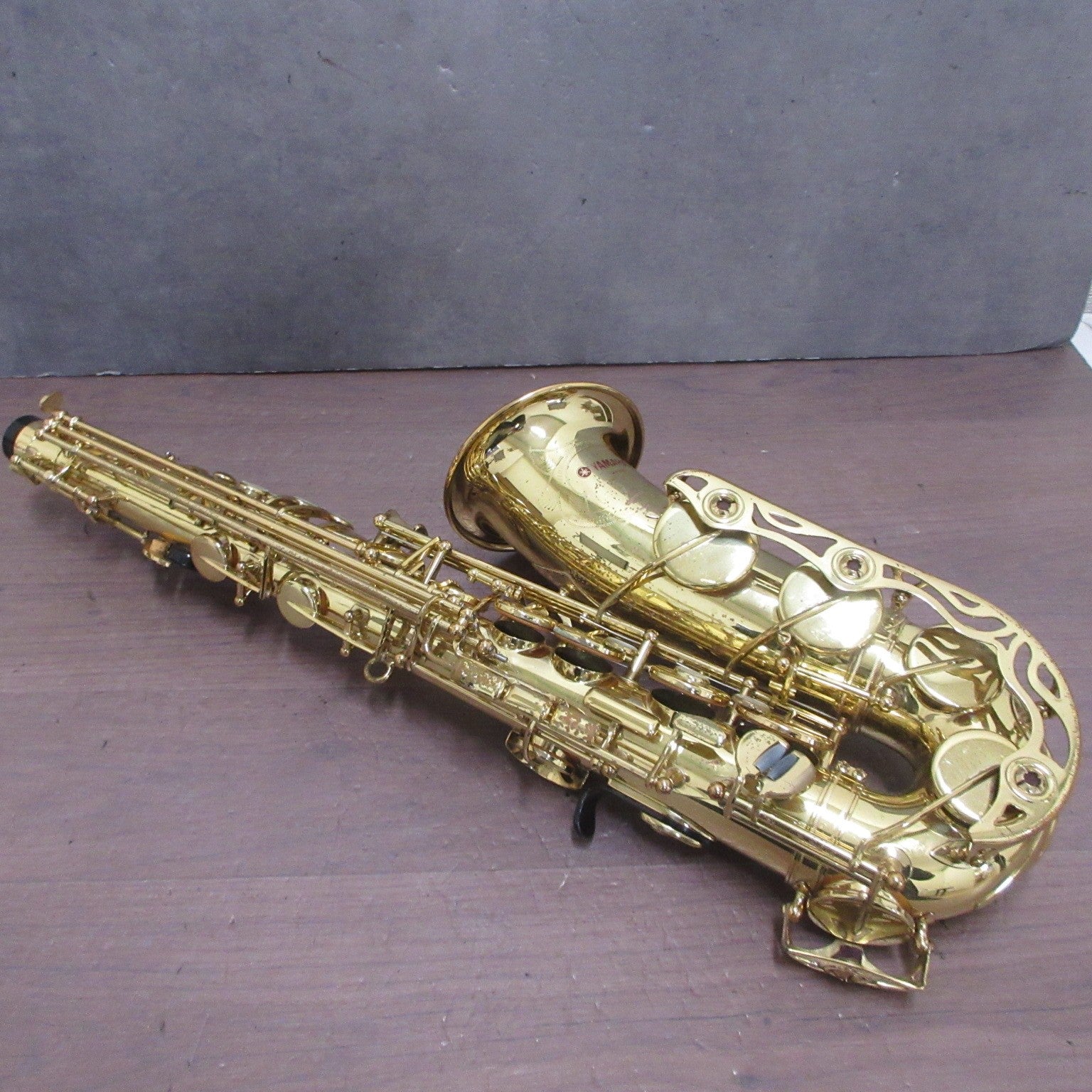YAMAHA YAS-62 Alto Saxophone Purple Logo with Case USED1