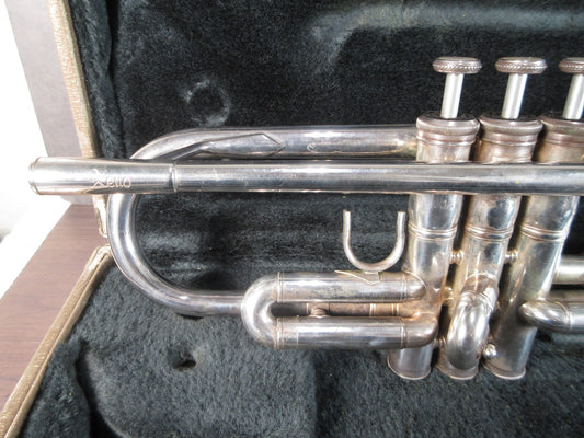 Yamaha Xeno YTR-8335US Silver Trumpet Musical instrument #201892 with Hard case1