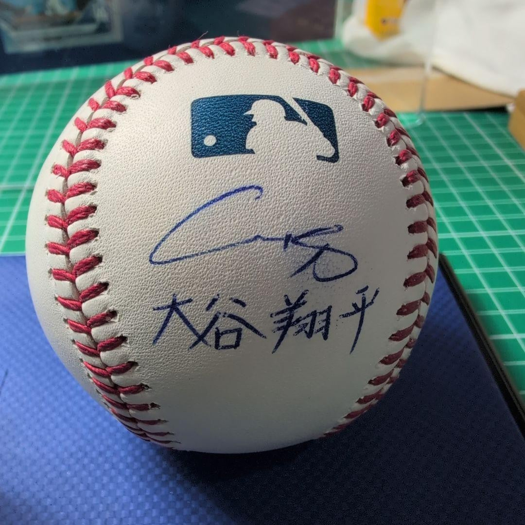 SHOHEI OHTANI Autographed Ball Auto BASEBALL MLB Dodgers Japan8