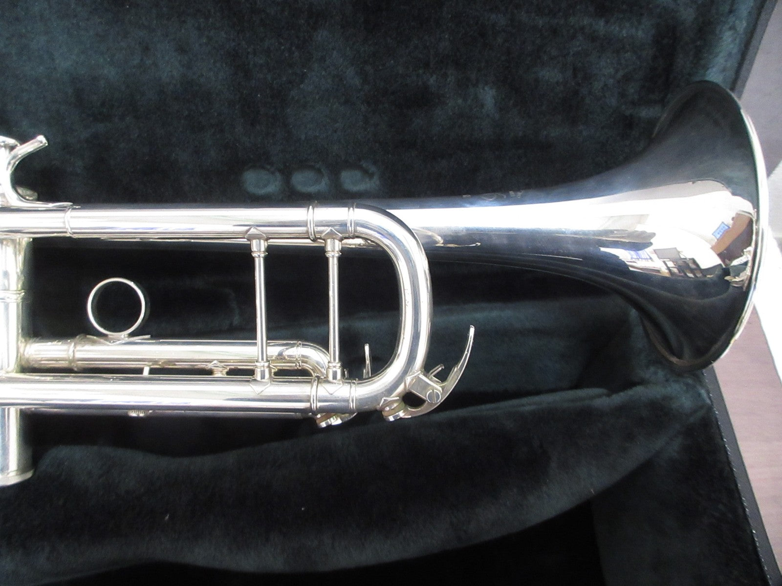 YAMAHA Trumpet Xeno YTR8335G #513851 with Case USED3