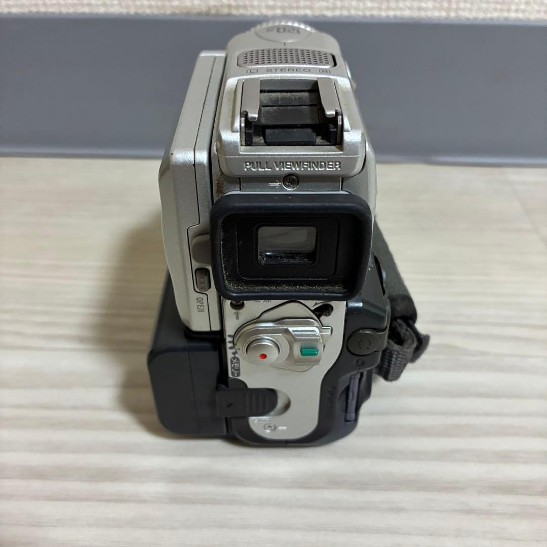 Sony Handycam DCRPC101 MiniDV Camcorder Operation Confirmed USED3