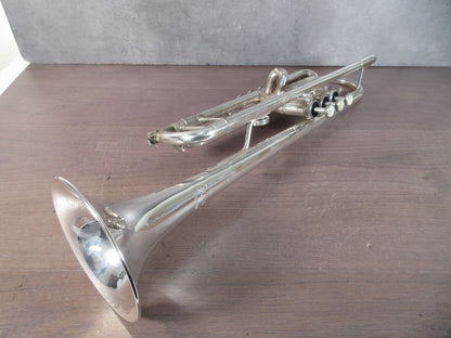 Yamaha Xeno YTR-8335US Silver Trumpet Musical instrument #201892 with Hard case7