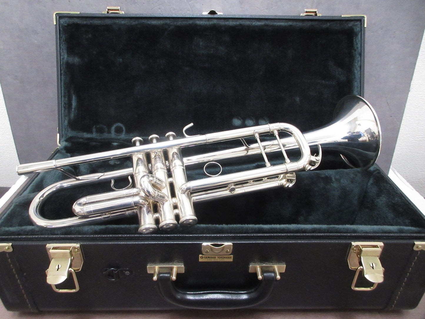 YAMAHA Trumpet Xeno YTR8335G #513851 with Case USED0
