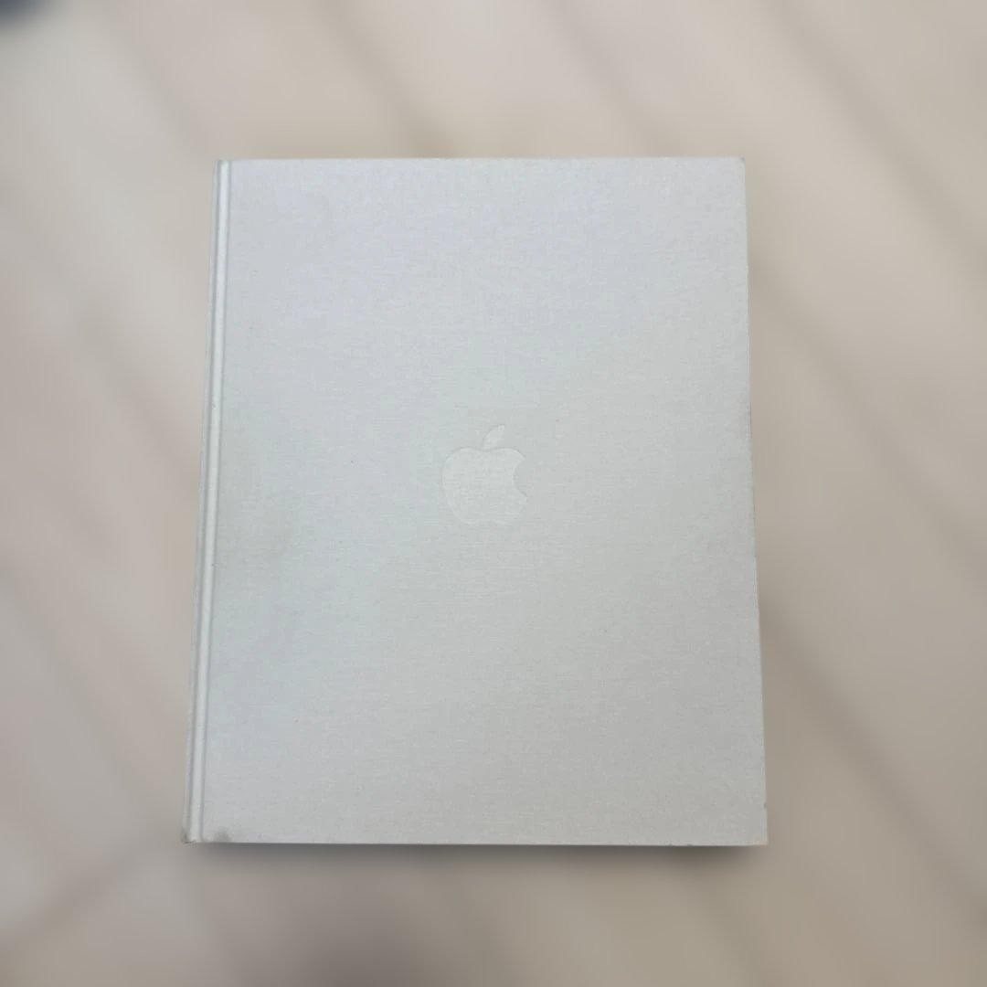 Designed By Apple In California Book Large Size 41.3 x 33cm Good condition USED0