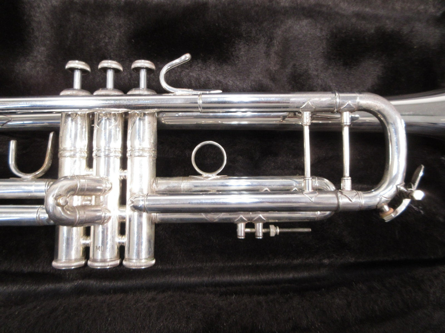 Bach Trumpet Stradivarius 180ML37 #476637 with Case USED2