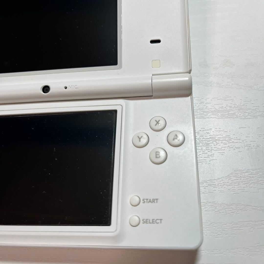 Nintendo DSi Crystal Chronicles Final Fantasy Console Japan Almost Unused10