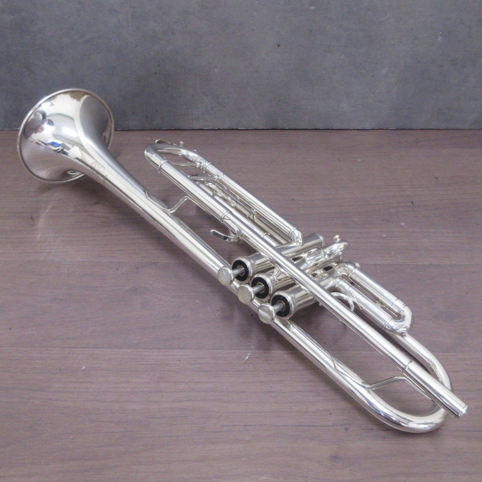 YAMAHA Trumpet Xeno YTR8335 #506151 with Case USED3