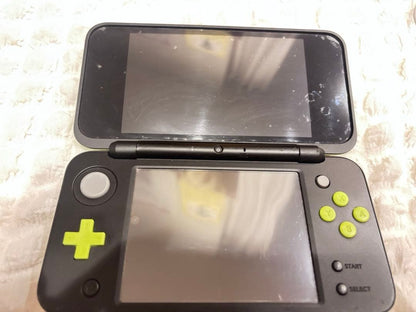 New Nintendo 2DS XL LL Black Lime Console Charger Box Japanese with BOX USED3