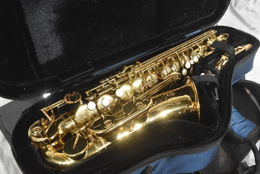 YAMAHA Alto Saxophones YAS-475 with Mouthpiece and Semi-Hard Case USED0