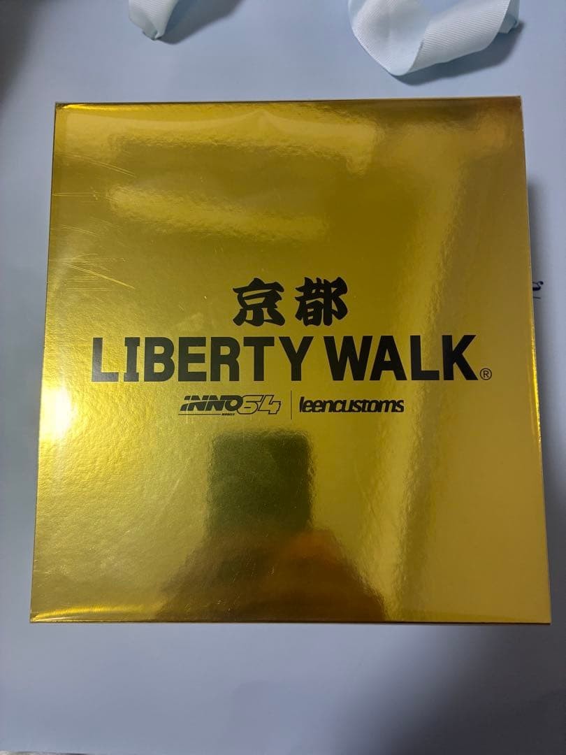 Liberty Walk Kyoto Limited Leen Customs RX7 Gold Special INNO64 Box with Pin2
