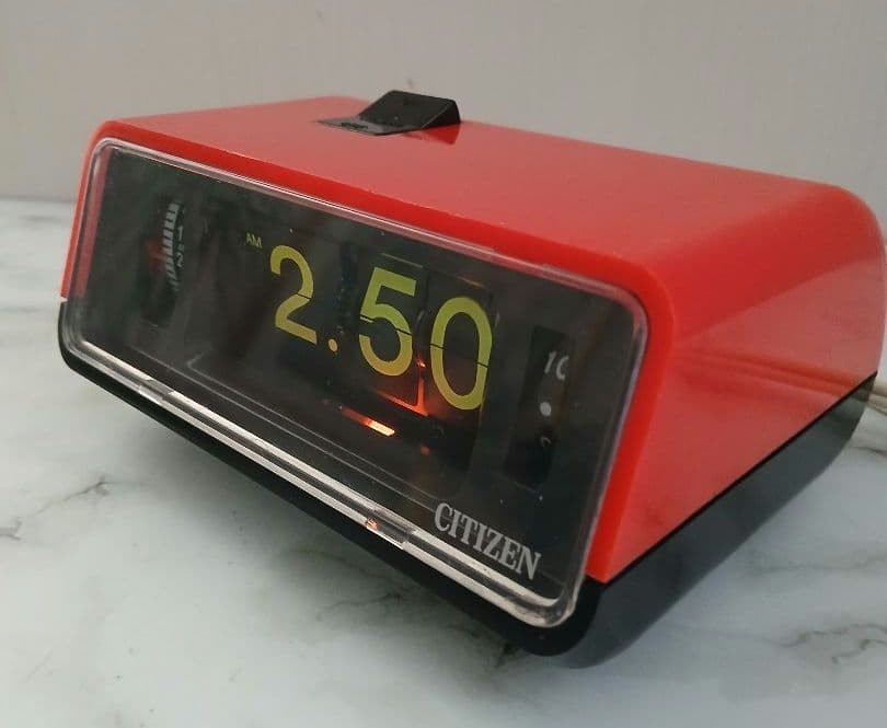 CITIZEN 5RD025 Red Flip Alarm Clock Desk Clock Made in Japan Retro Vintage2